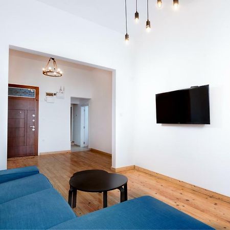 The White Apartment - Bogoridi Main Street بورغاس المظهر الخارجي الصورة