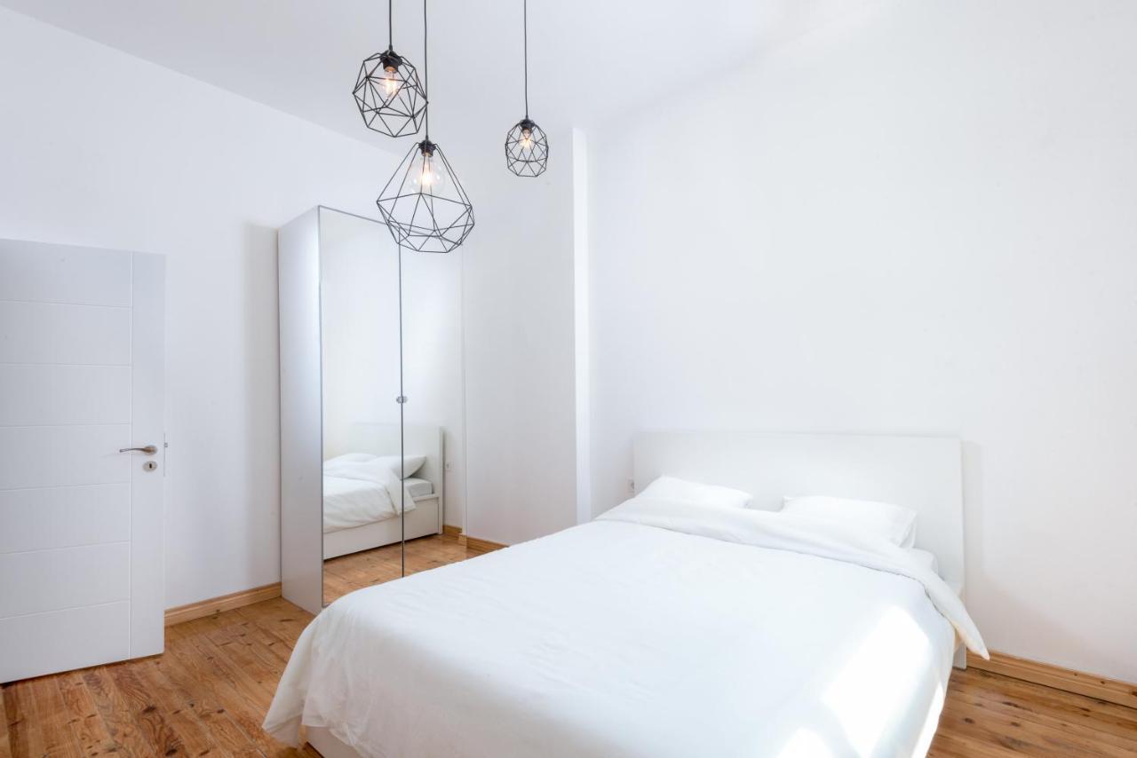 The White Apartment - Bogoridi Main Street بورغاس المظهر الخارجي الصورة