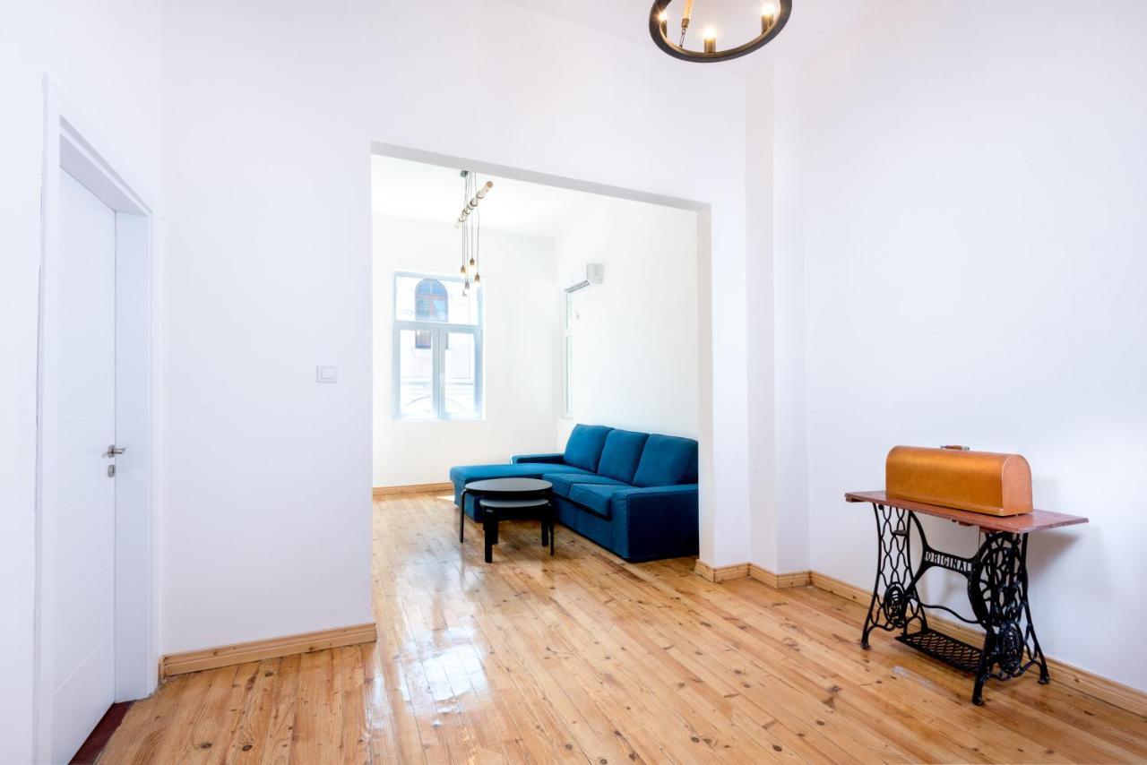 The White Apartment - Bogoridi Main Street بورغاس المظهر الخارجي الصورة