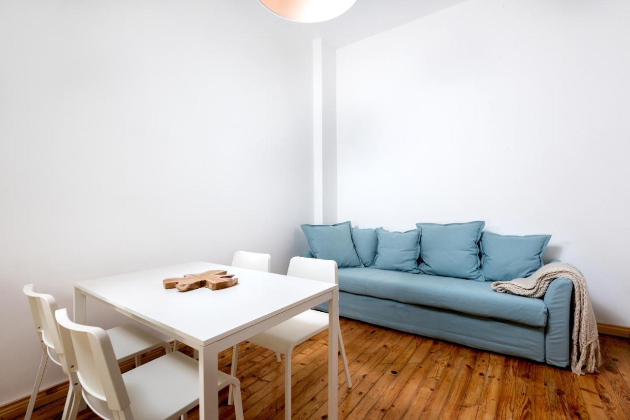The White Apartment - Bogoridi Main Street بورغاس المظهر الخارجي الصورة